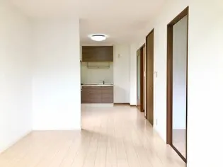 テンダーヴィラ A棟【1階】の居間