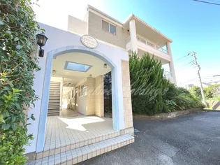 クレストヒルズ【3階】の外観