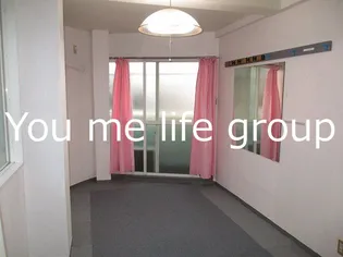 バリーサイドハイツ【4階】の居間