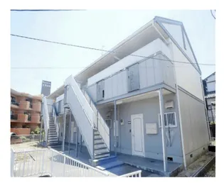 ウイングヒルB棟【1階】の外観