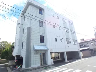 太陽館【3階】の外観