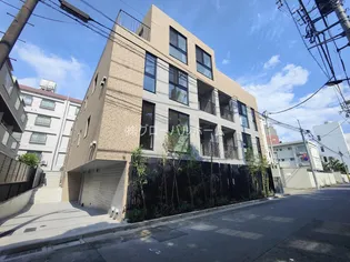 エクセルシオール新宿河田町【2階】の外観