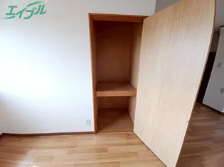 ラフトリー日永【2階】の内装