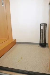 プリムローズ【2階】の玄関