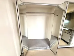 クレッシェンド岸地【2階】の内装