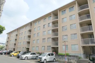 フラワリータウン生駒C棟【4階】の外観