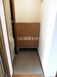 パレ・ボヌールII【2階】の玄関