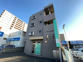 グランシャリオ新広【3階】の外観