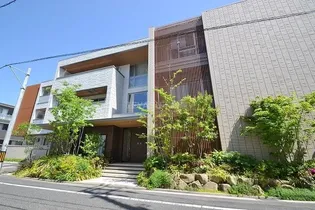 アズール庚午北【3階】の外観