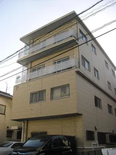 鳴戸ビル【3階】の外観