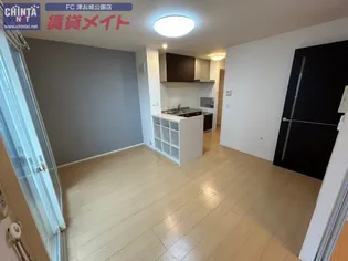 エスポワール高崎【2階】の居間