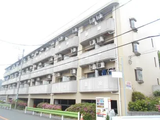 クリスタルマンション【1階】の外観