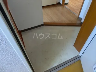 センチュリー21【2階】の玄関