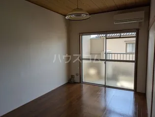 センチュリー21【2階】の居間