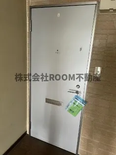 宝ビル【3階】の玄関
