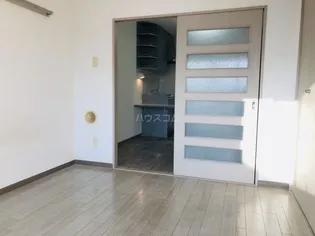 テールデイフ2【4階】の居間