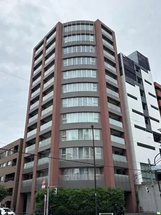 東京都港区南青山6【マンション】の外観