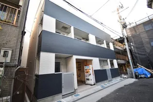 アドラブール【1階】の外観