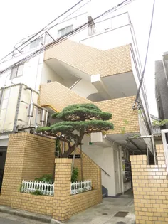 第1マンション四谷【3階】の外観