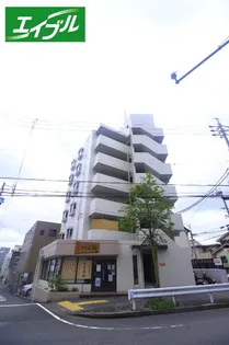 メゾンシャンピオネ【5階】の外観