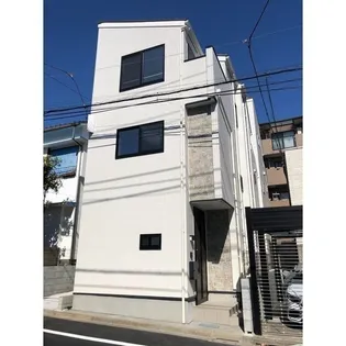 東京都新宿区西落合1【一戸建】の外観