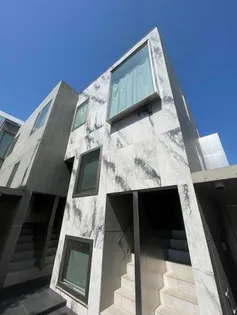 東京都新宿区払方町【マンション】の外観