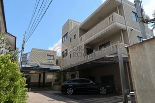 ドゥムール西片【3階】の外観