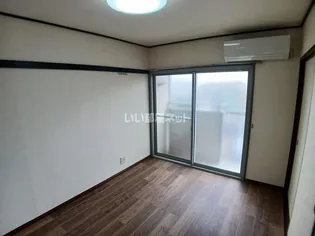 コーポ天水【2階】の居間