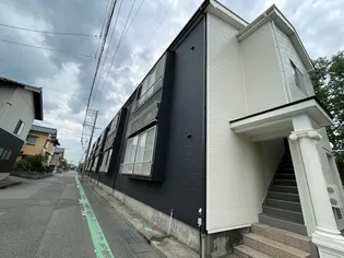 プラザ ドゥ ラビン【2階】の外観