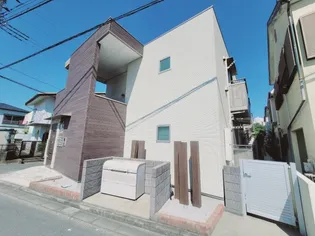 パフューム【1階】の外観