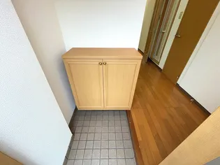 フラットあけぼの【1階】の玄関