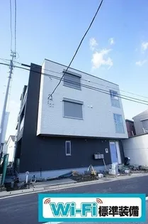 ラリュールIの画像