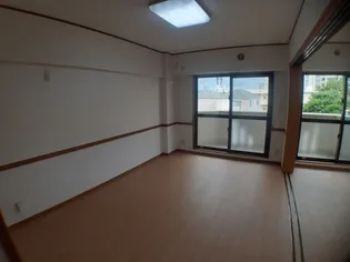 ライカムプレイス【4階】の居間