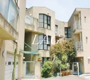 ONE RHINO APARTMENT HOUSE【2階】の外観