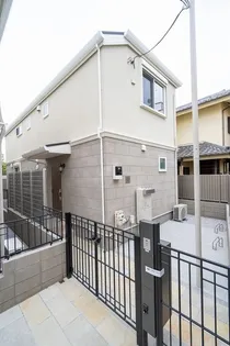 東京都新宿区西落合3【一戸建】の外観