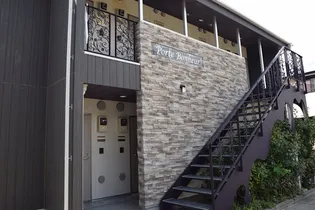 神奈川県秦野市鶴巻南1【アパート】の外観