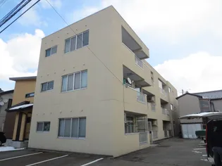 ファミリオ長柄【3階】の外観