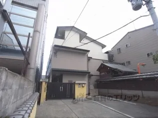 レオパレスプレミエエトワール【3階】の外観