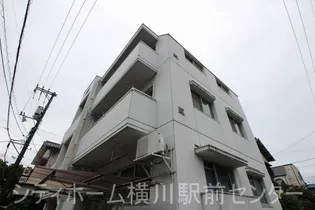 平岡ファミリービル大宮【3階】の外観
