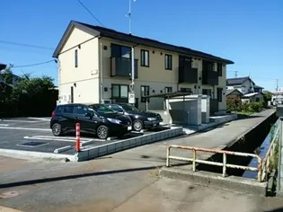 新潟県見附市学校町1【アパート】の外観