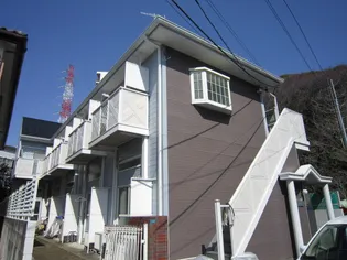 ファミ-ル本郷台【1階】の外観