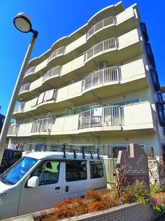 ノーブルクレイン【3階】の外観