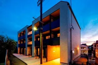 カクレ【3階】の外観