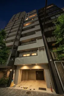 東京都千代田区岩本町3【マンション】の外観