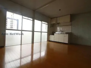 SKコーポ参番館【3階】の居間