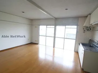 SKコーポ参番館【3階】の居間