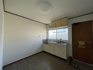 山内アパート【1階】の居間