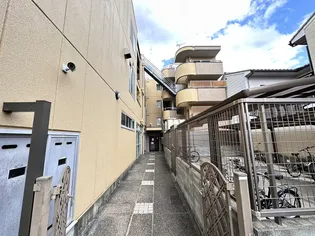 レザン四条大宮【3階】の外観