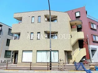 ベルヴィ和久井の画像