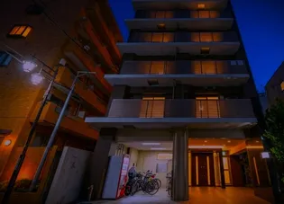 東京都新宿区弁天町【マンション】の外観